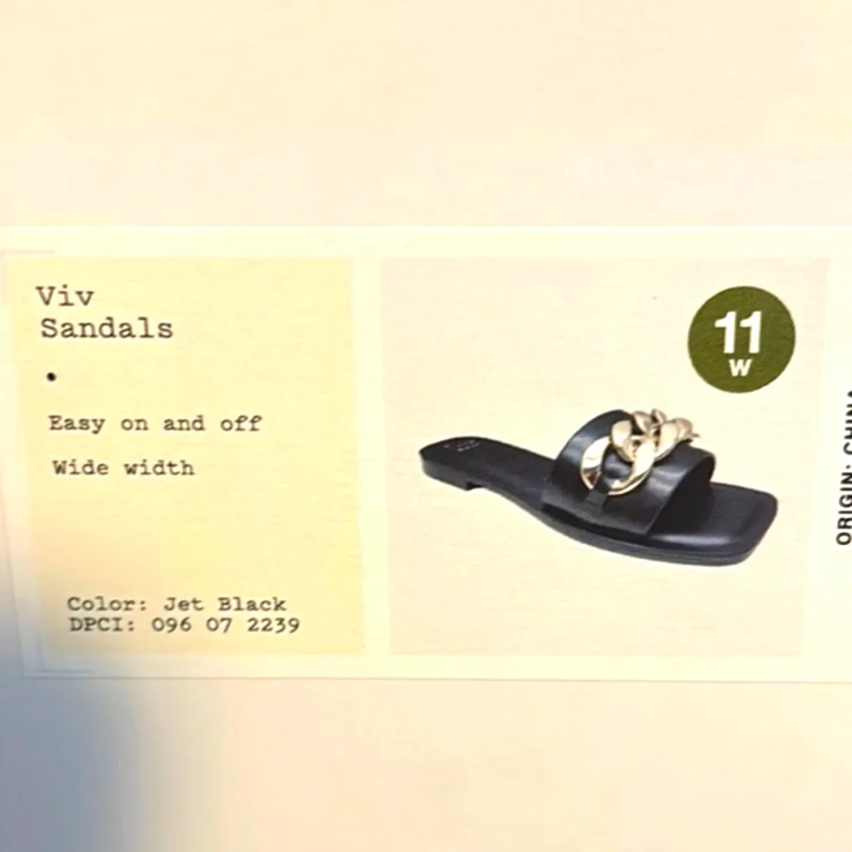 🆕 a new‎ day Sandals Womens 11 WIDE Width Black Slide Gold Chain Accent Classic - Image 4