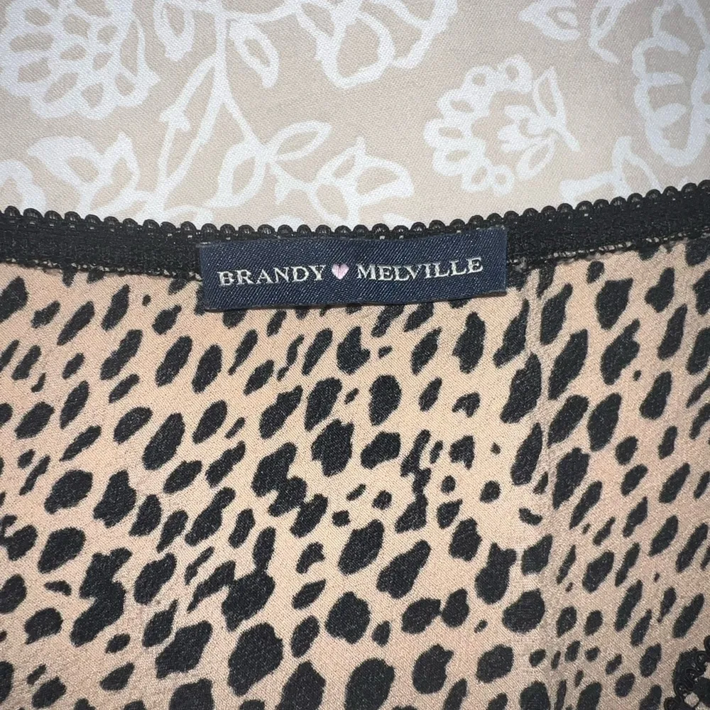 Brandy Melville Leopard Print Skirt - Image 2