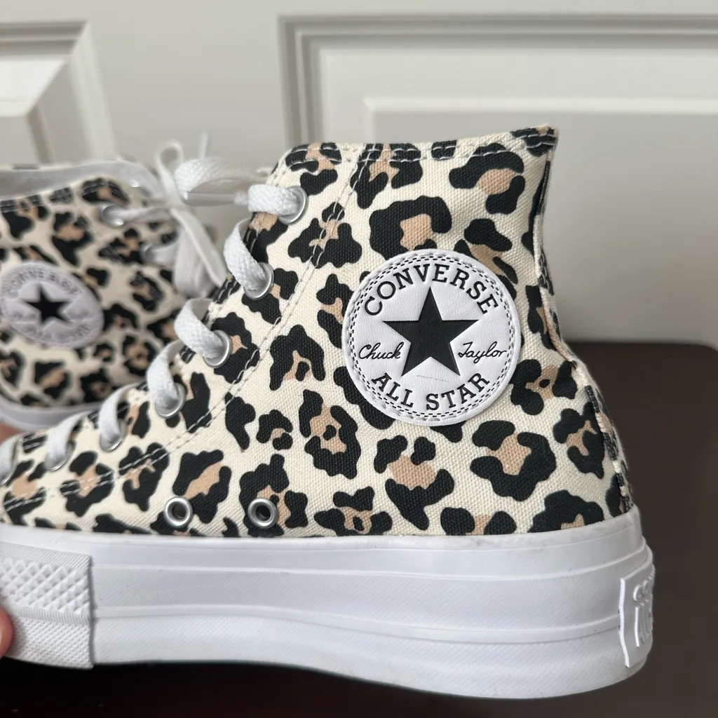 Converse Chuck Taylor All Star Platform High Top Leopard Size 7.5 Tan - Image 6