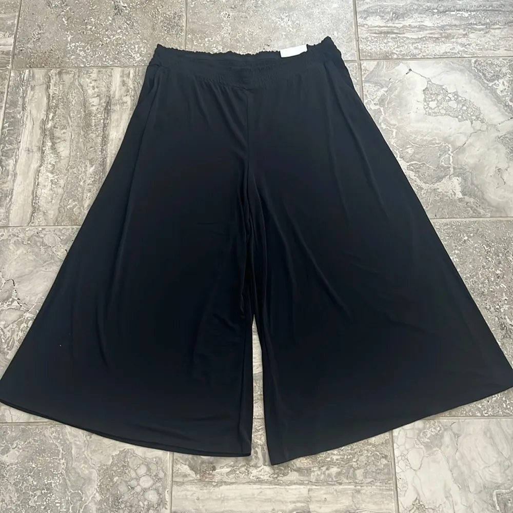 Lane Bryant Black Wide Leg High-Rise Pants, Smock Stretch Waist, Size 18/20 NWT - Image 2