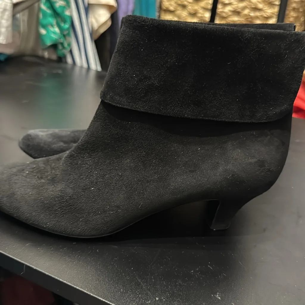 Ralph Lauren Purple Label Black Suede Ankle Booties - Image 4