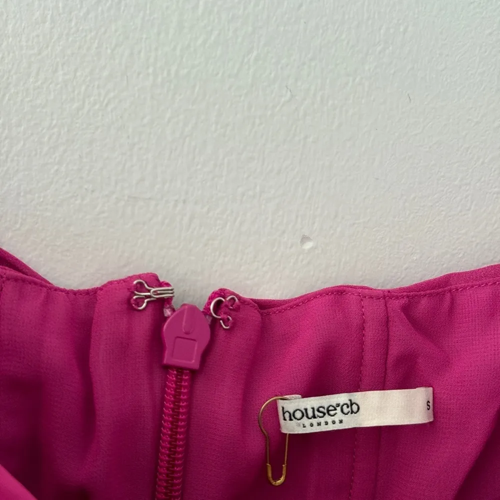 HOUSE OF CB Teia Satin Hot Pink Midi Dress S - Image 9