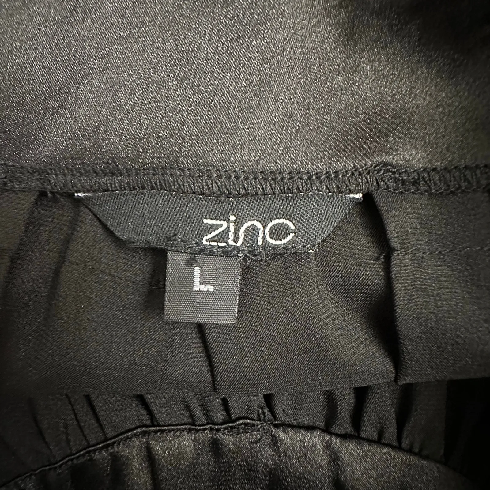 Vintage Zinc Y2K Black‎ Pleated Cross Back Satin Look Halter Top Size Large - Image 2