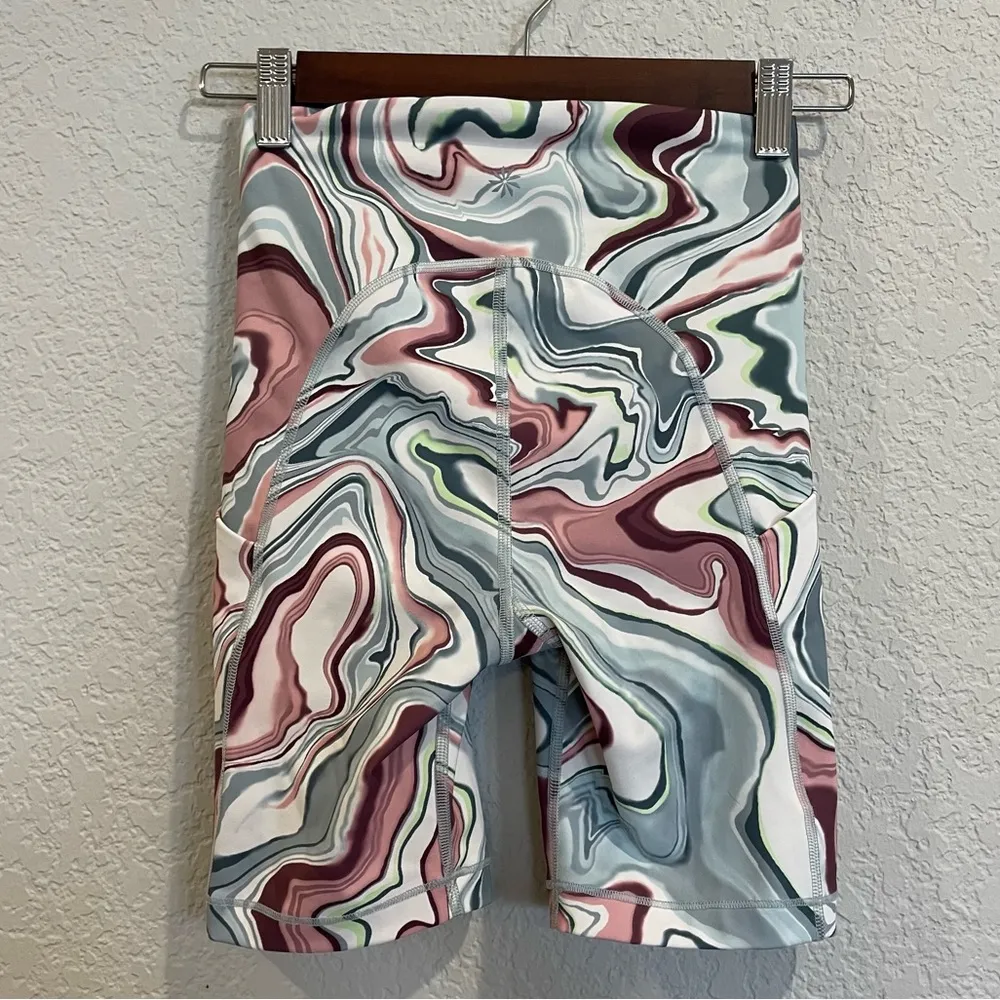 Athleta Ultimate Stash Pocket Printed 7” Bike Shorts - Image 4