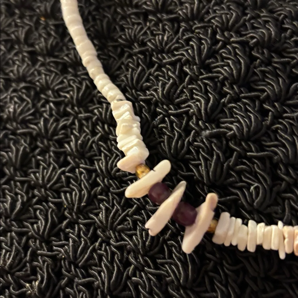 Elegant Shell and Bead choker Necklace - Image 3