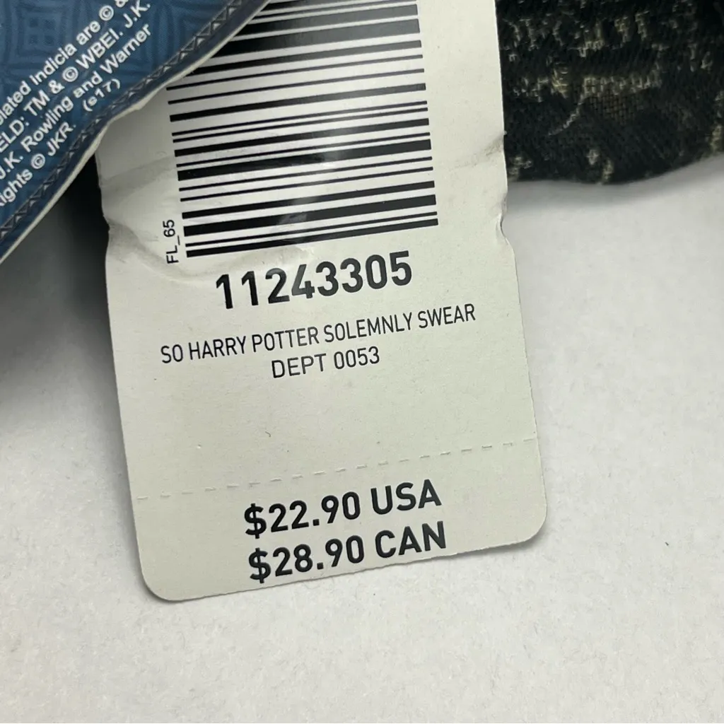 Torrid Harry Potter Infinity Scarf Womens One Size Black Grey Gray White NEW - Image 4