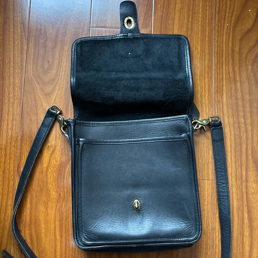 Coach Vintage Black Leather Top Handle 5130 Station Crossbody Bag - Image 5
