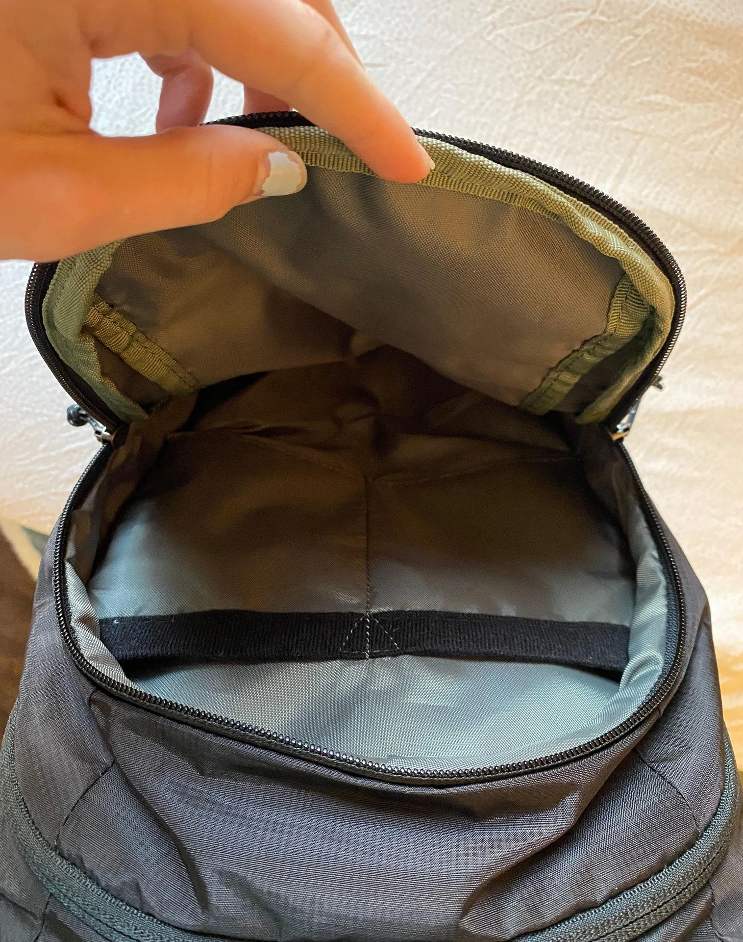 Columbia Hydration Pack - Image 3