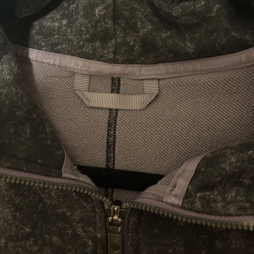 Lululemon full zip hoodie - Image 4