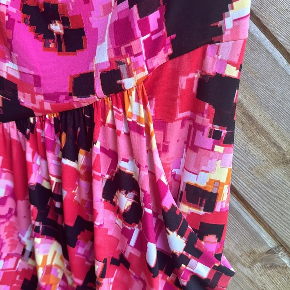 Jax dropped waist geometric cap sleeve dress size 8 red pink black - Image 4