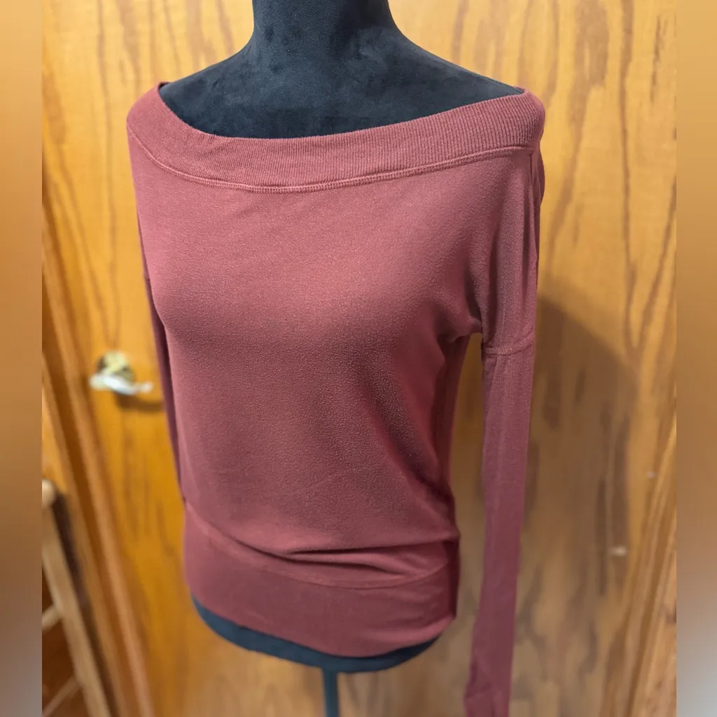 Athleta Studio Barre Sweatshirt Size XSP but fits up to medium - Image 2