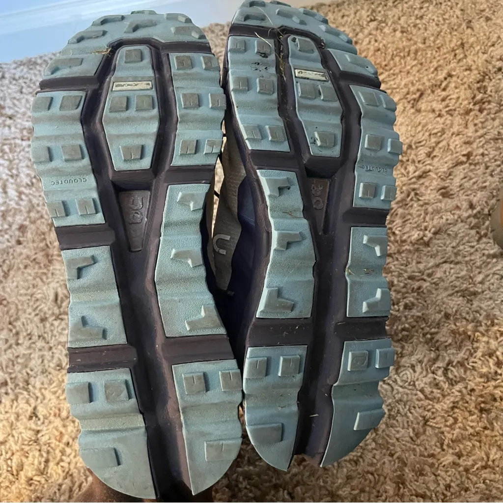 On Cloudvista Sneakers size 10 Women’s - Image 6