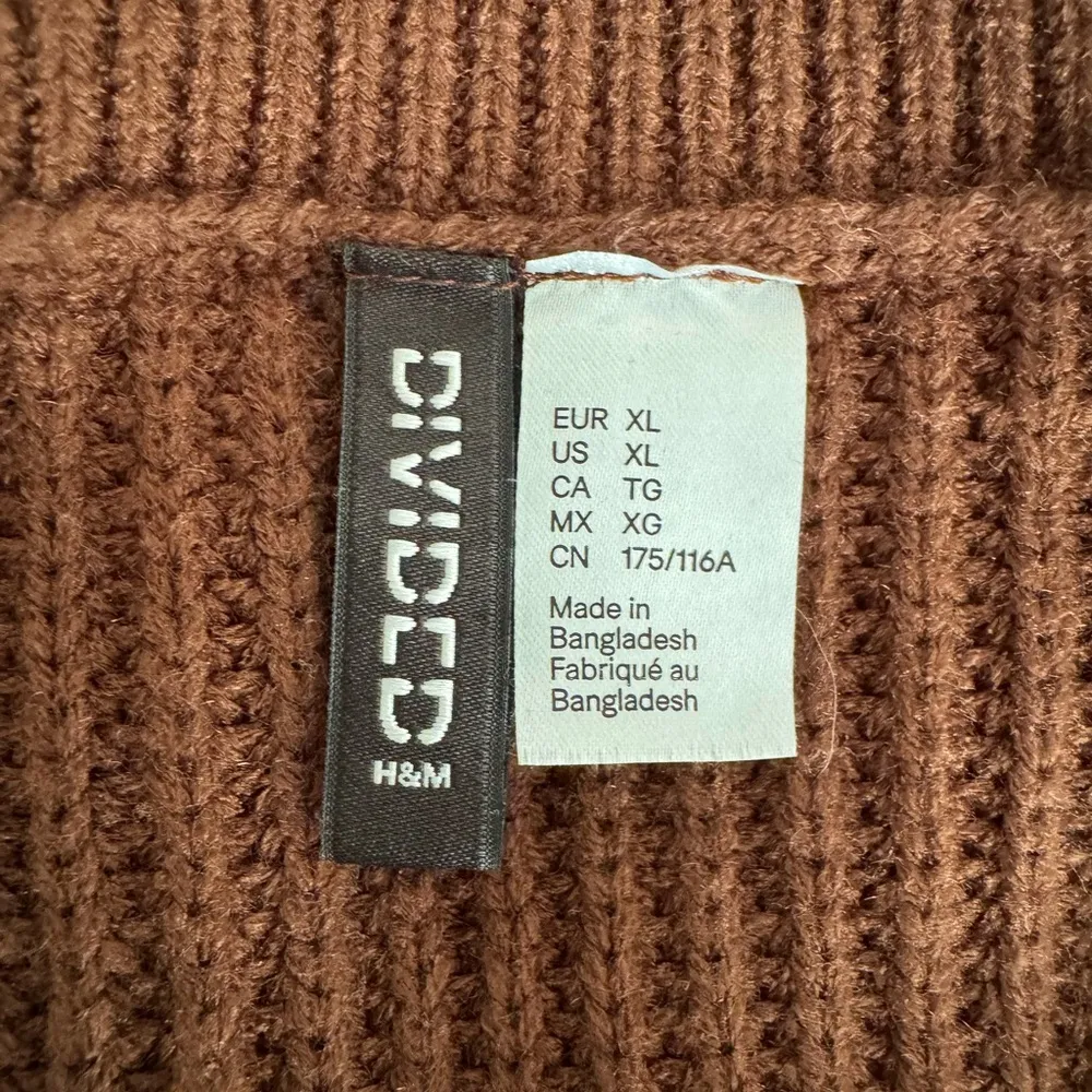 H&M Brown sweater vest - Image 5