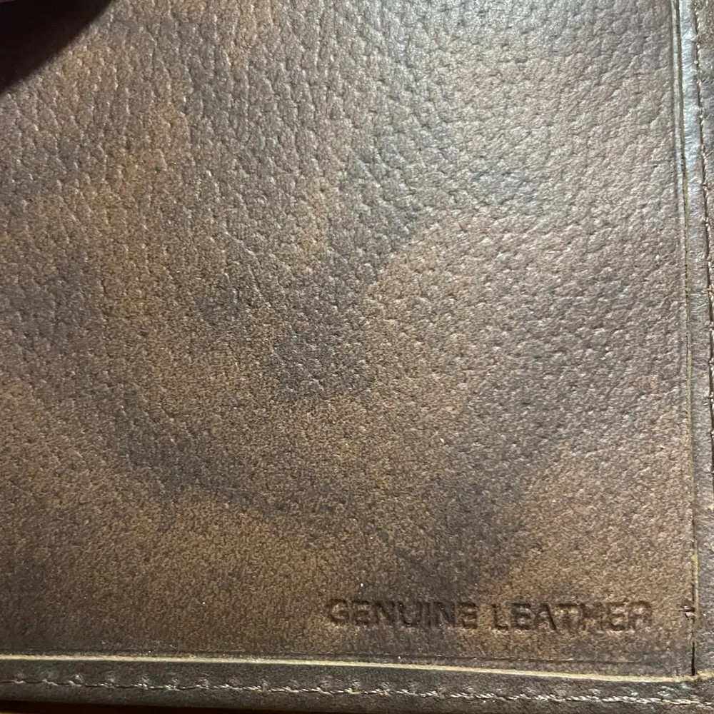 Unisex Austin Brown Wallet with 3 sleeve pockets, ID card, 6 photo & 7 card slot - Image 7