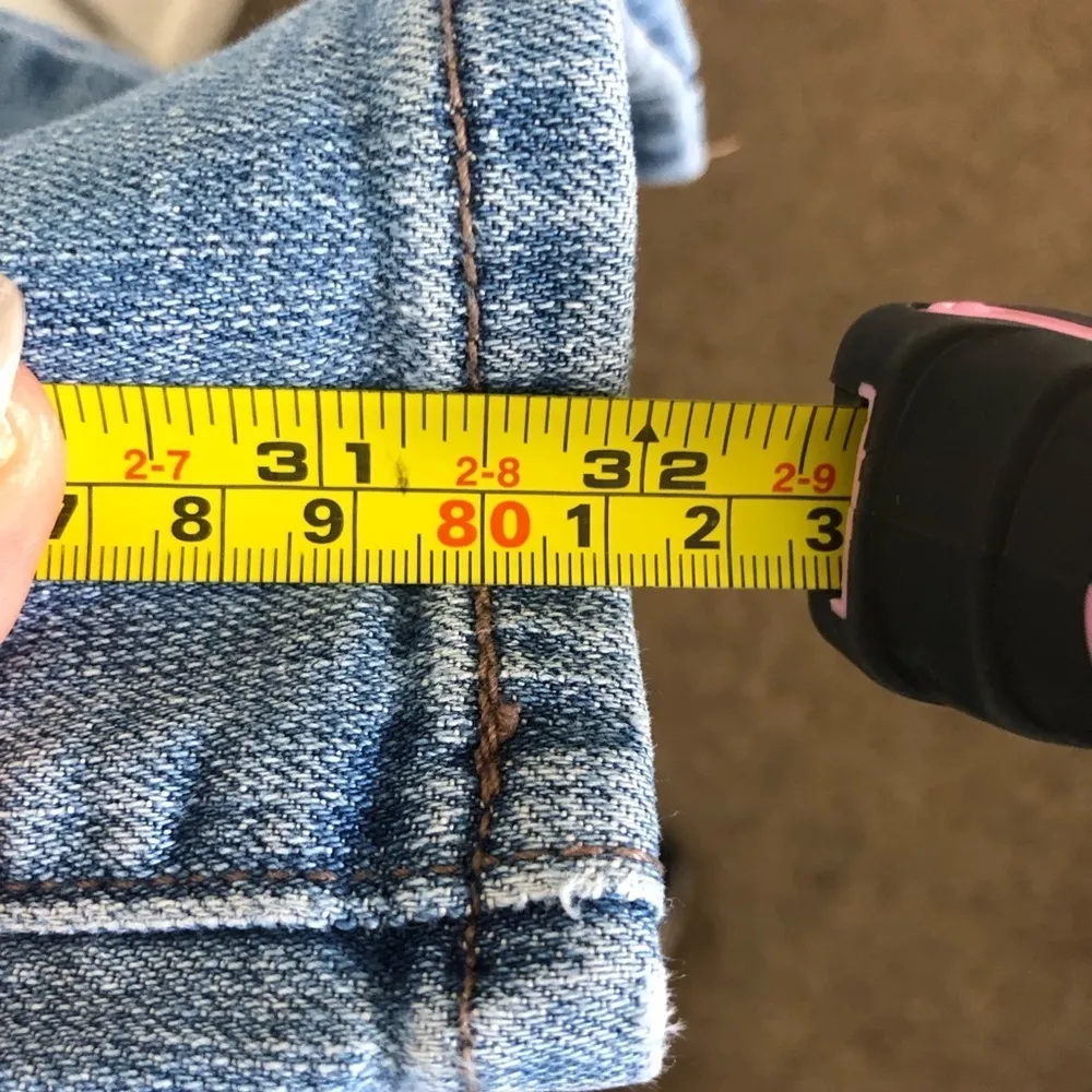 Vintage Levi’s Boot Cut 515 Light - Mid Wash Jeans Size 6L - Image 5