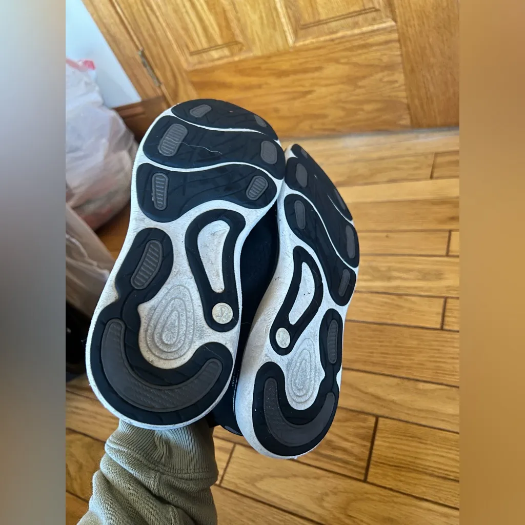 Lululemon - Women’s Chargefeel Low Workout Sneakers - Image 5