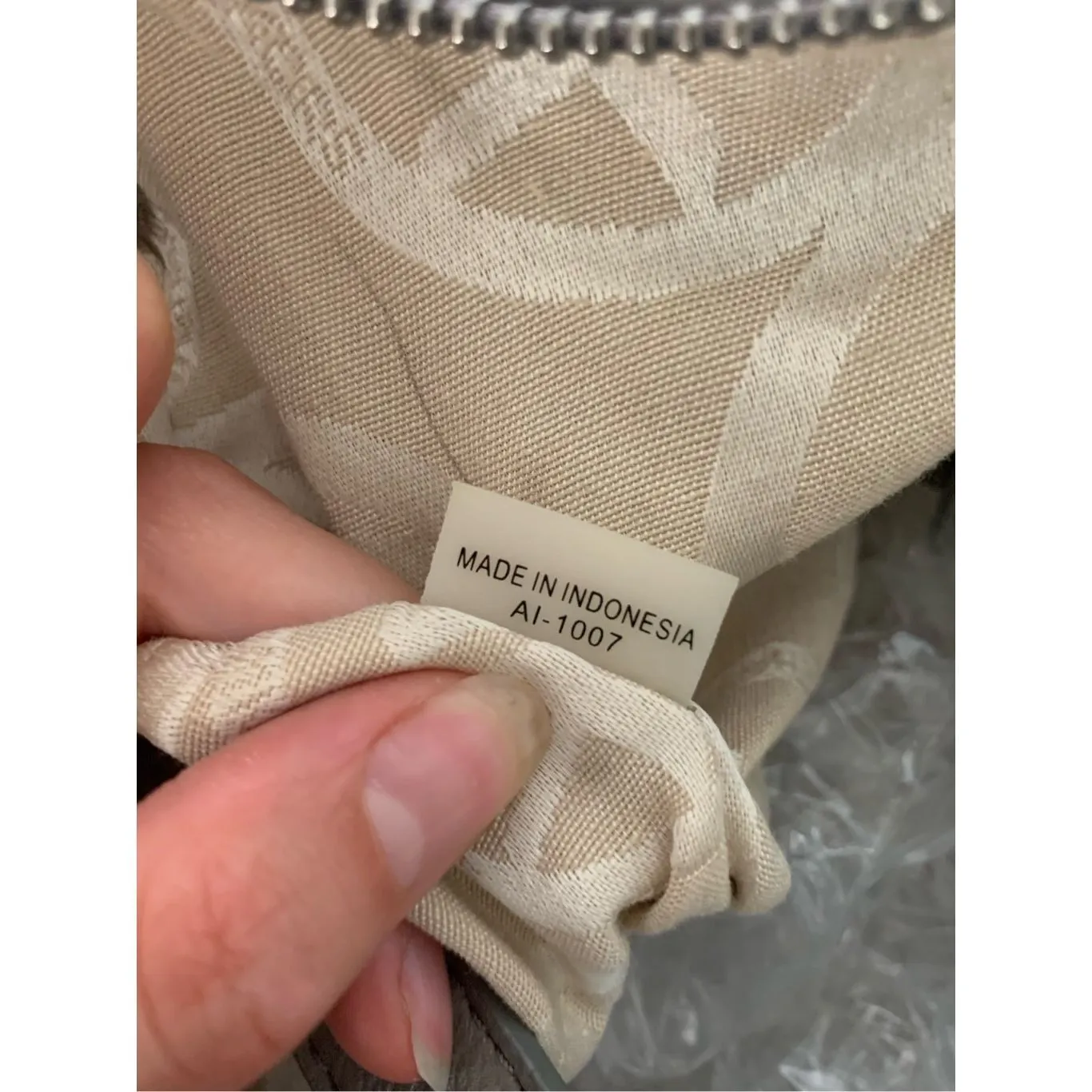 Michael Kors gray soft leather handbag - Image 7