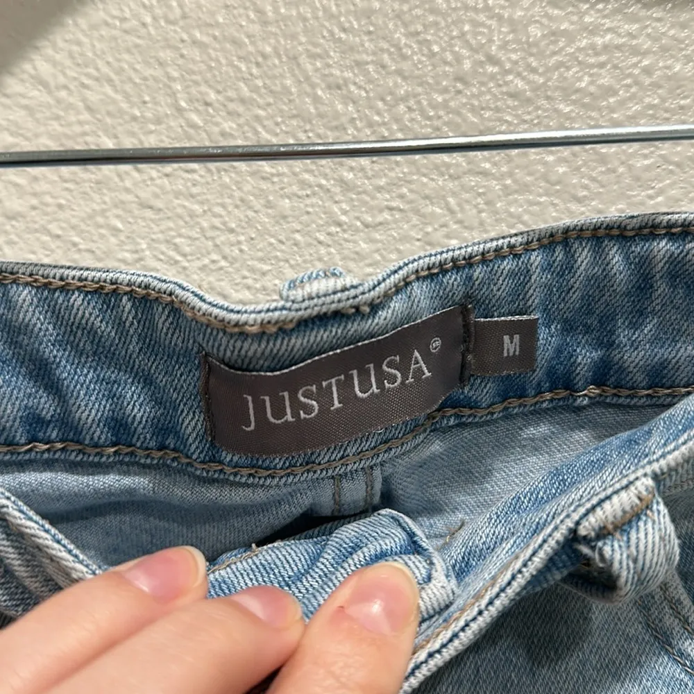 Just USA Lightwash Denim Shorts - Image 2