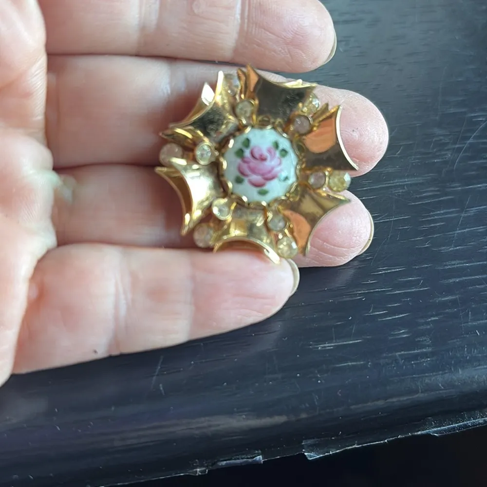 Vintage MCM gold flower Brooch - Image 3