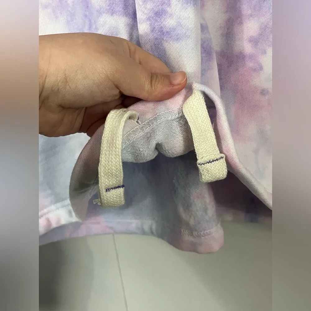 Southern Spirit Tie Dye Long Sleeved Jamaica Cropped Sweatshirt Size Medium - Image 5