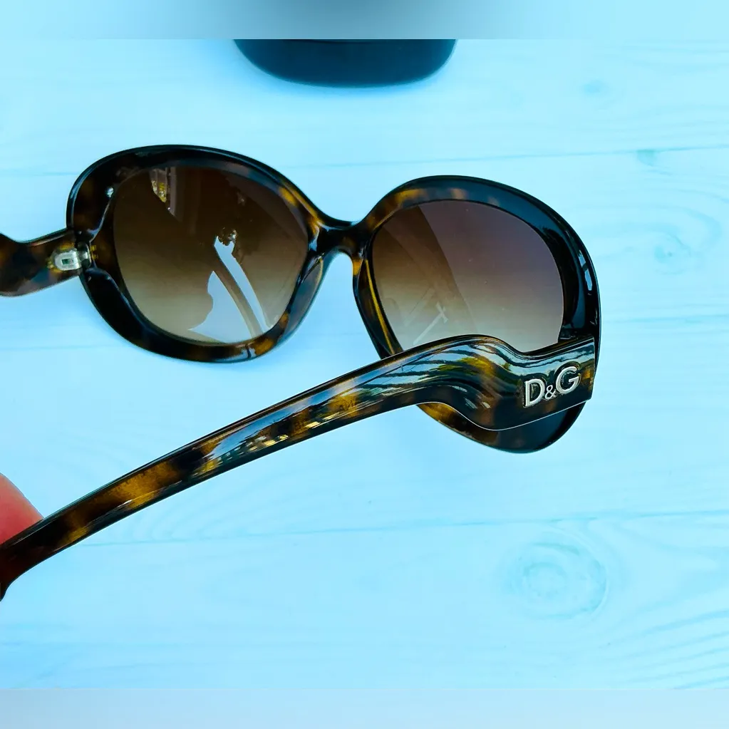 STYLISH DOLCE & GABBANA sunglasses 🔥🔥 - Image 14