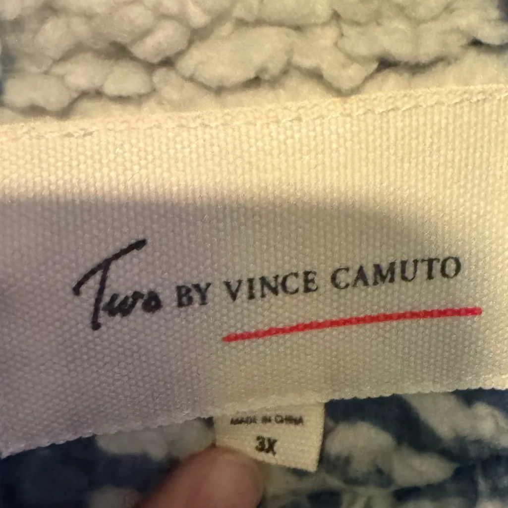 Two by Vince Camuto super soft thick fleece jacket in a blue and white plaid 3X - Image 4