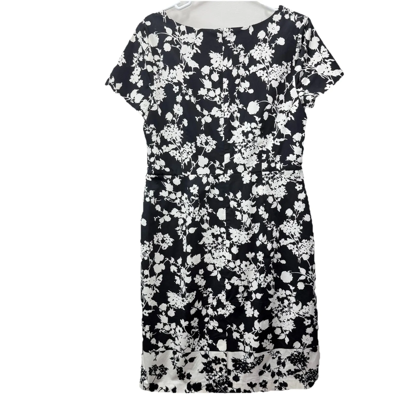 Talbots Black Ivory Floral Boat Neck Stretch Sheath‎ Dress Size 12 - Image 5
