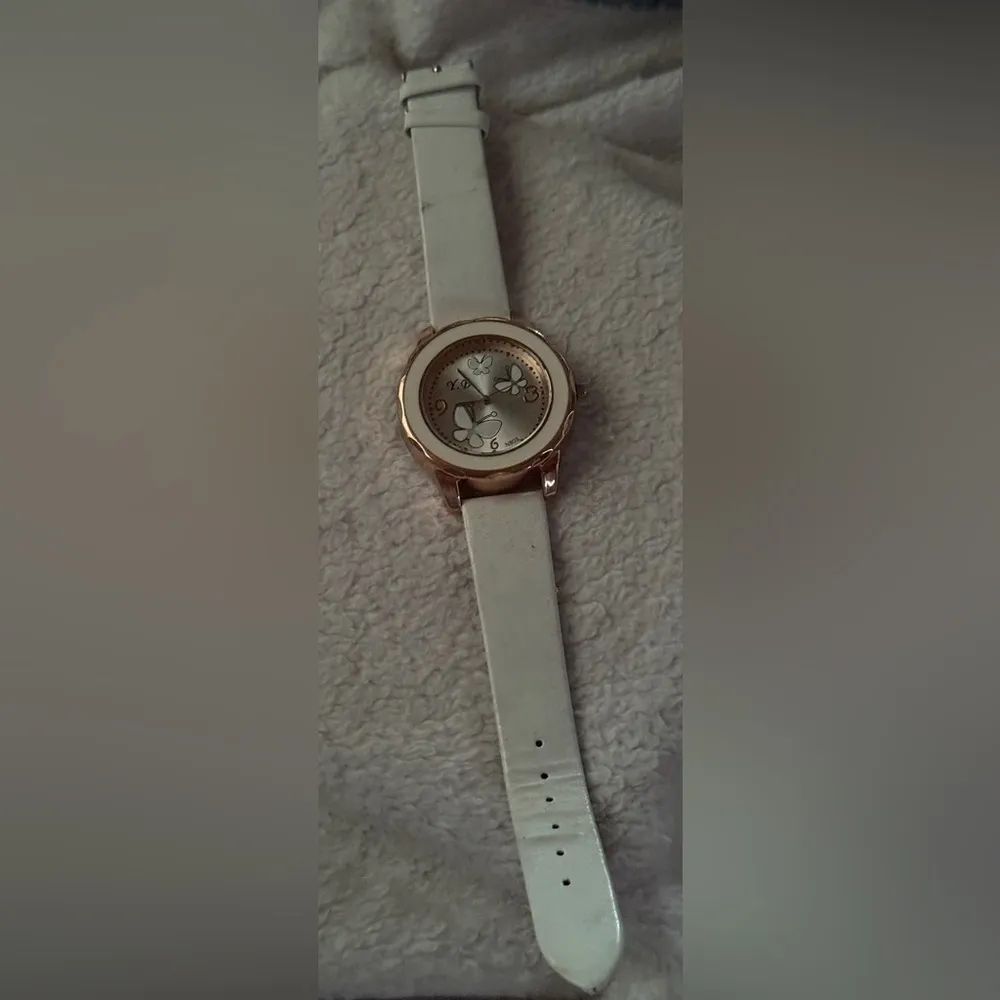 Vera Bradley Butterfly Watch White - Image 2