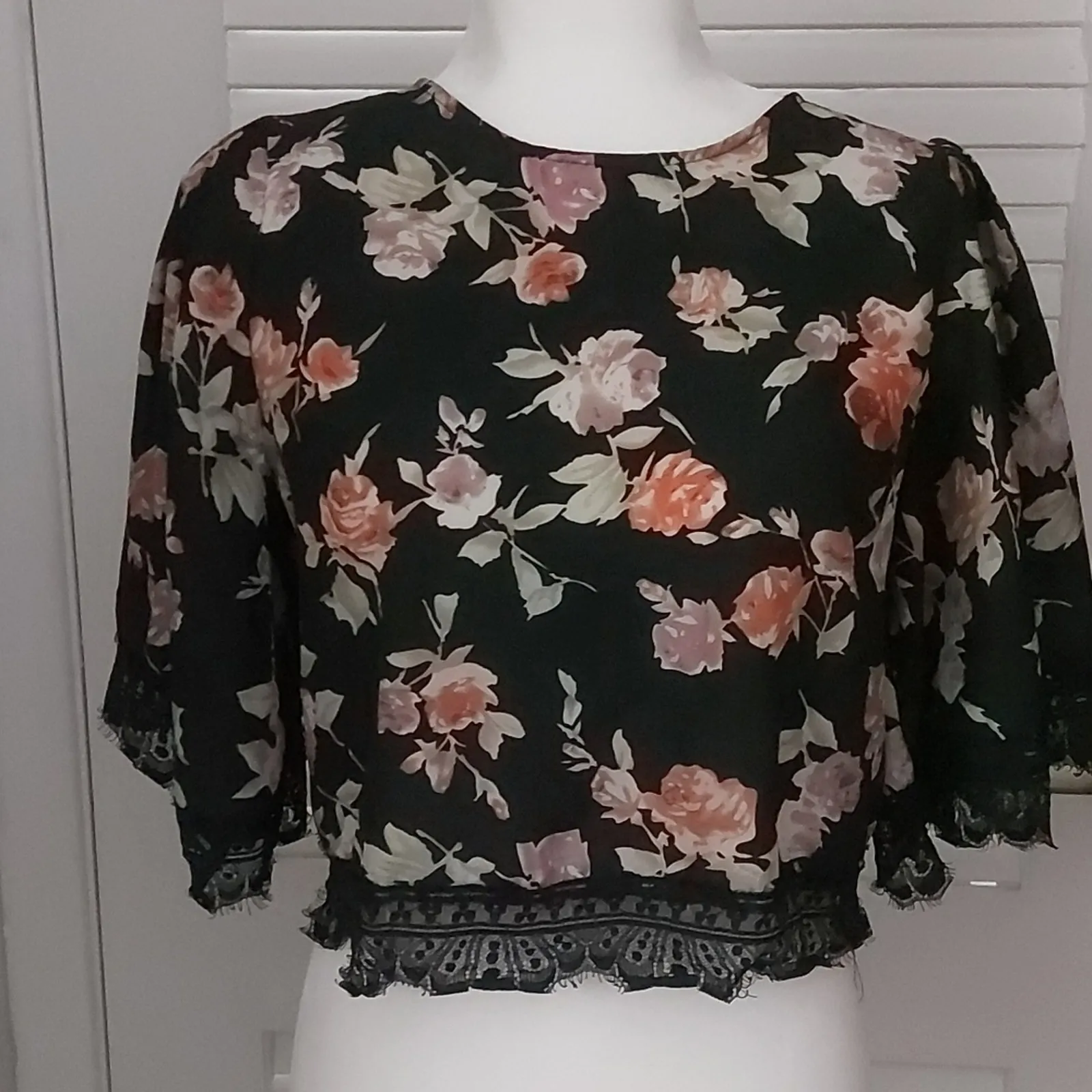 Re: Named Floral Lace Trim Crop Top M Bell Sleeve Coverup Beach Lingerie Boho Black Size M - Image 4