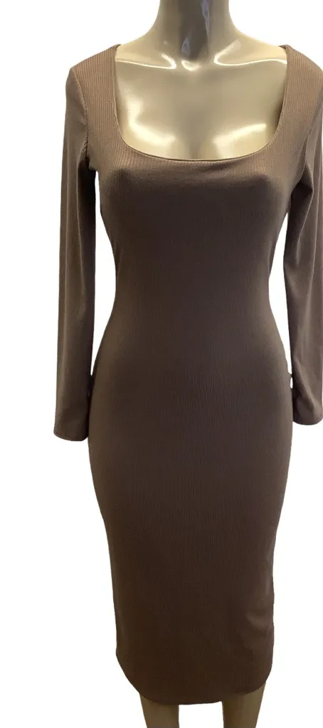 See You Monday Size Large Beige Ribbed Maxi 3/4 Dress. Preloved - Image 1