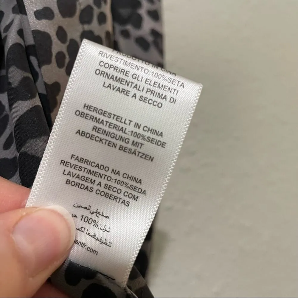 Equipment Black & Grey Silk Animal Print Balloon Sleeve Button Down Shirt XS - Image 3