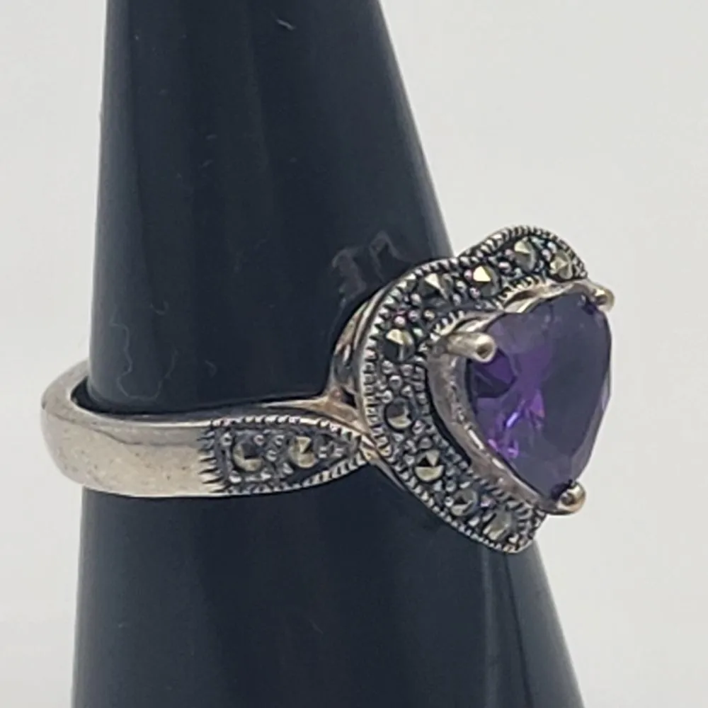 LA Jewelry Purple Glass Heart & Marcasite Ring (6.75) Purple - Image 3