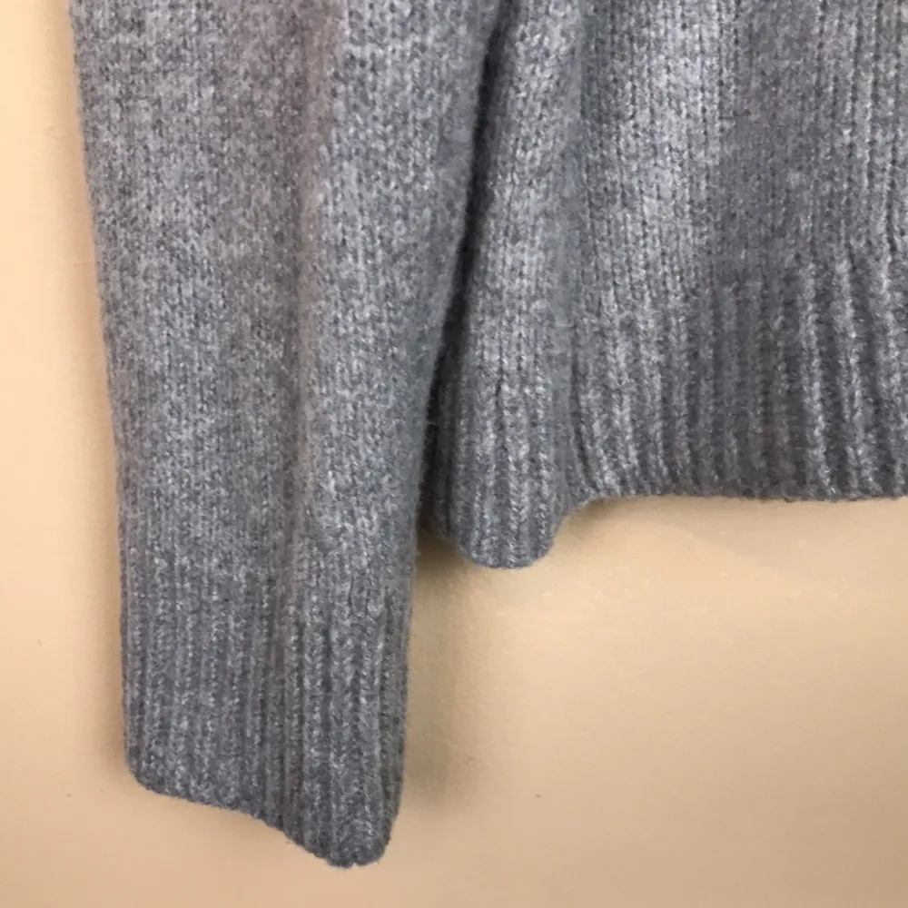 NWT Universal Thread Women’s Nordic Pattern Gray Black White Mock Neck Sweater - Image 4