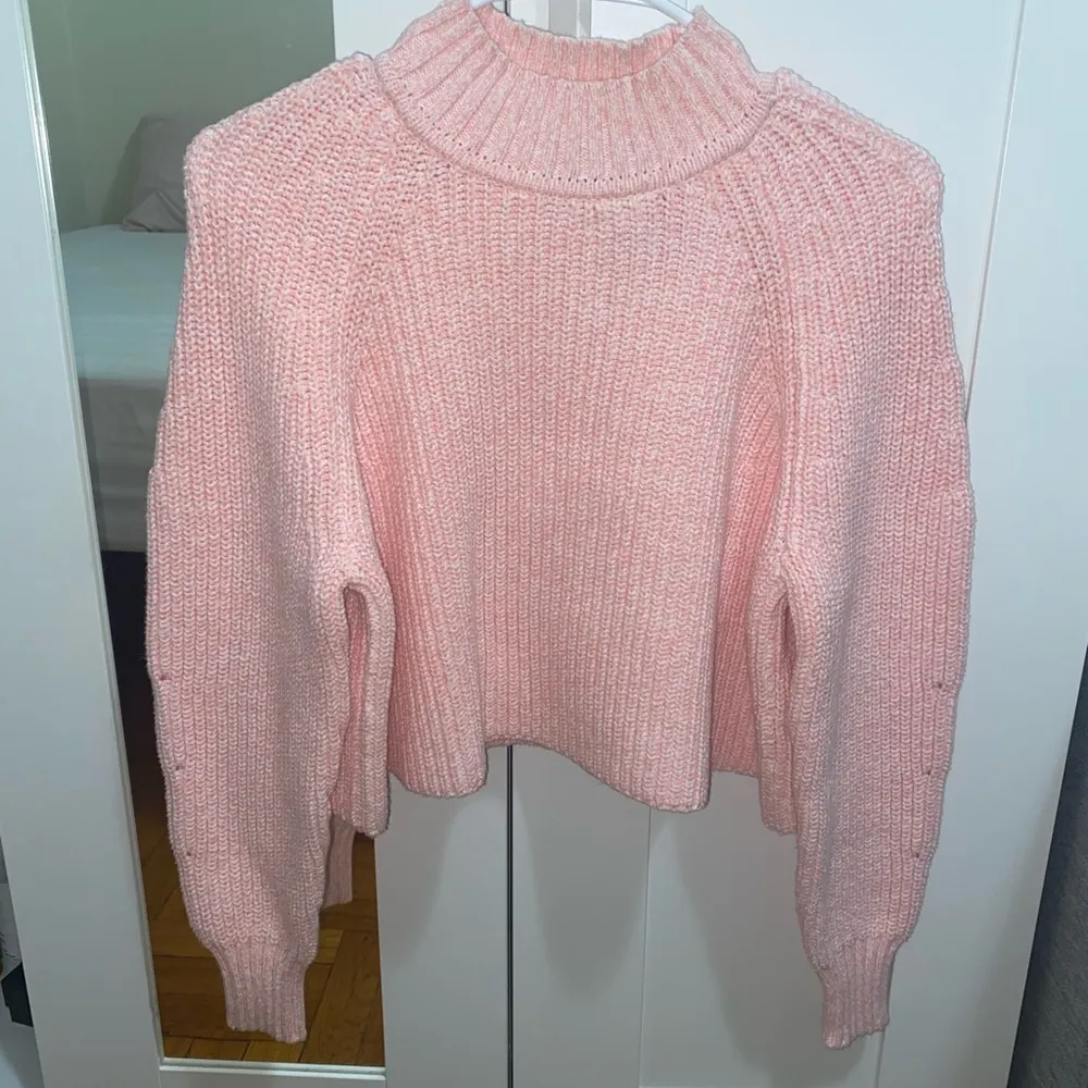 NWT Club Monaco Pink sweater - Image 3