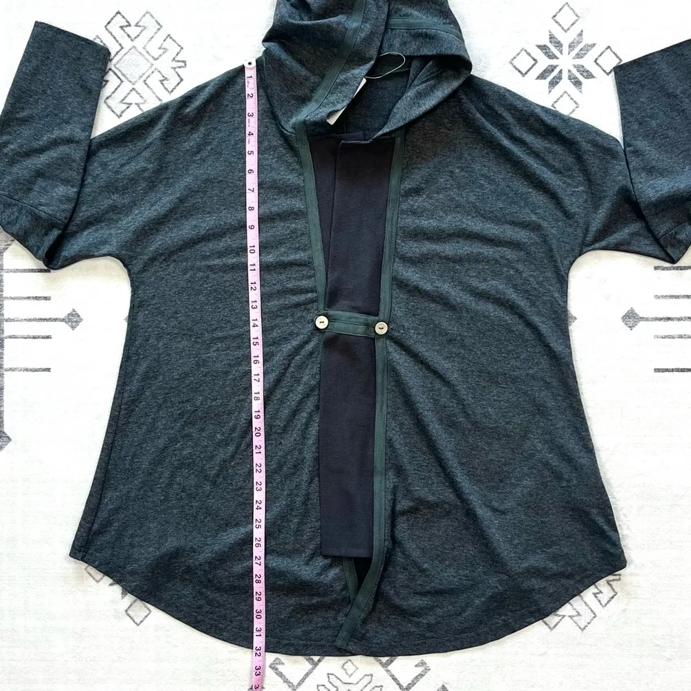 Suzanne Betro Sharkbite Hem Double Button Closure Jacket Cardigan Medium - Image 5