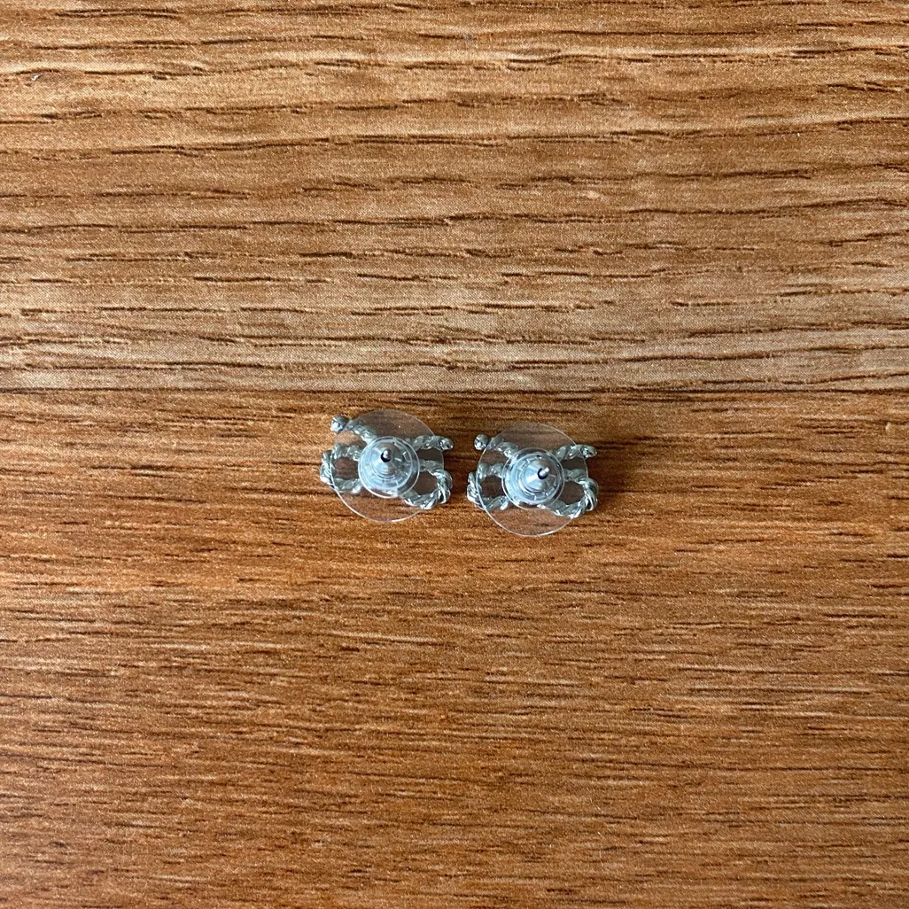 NWOT Silver rope bow stud earrings - Image 3