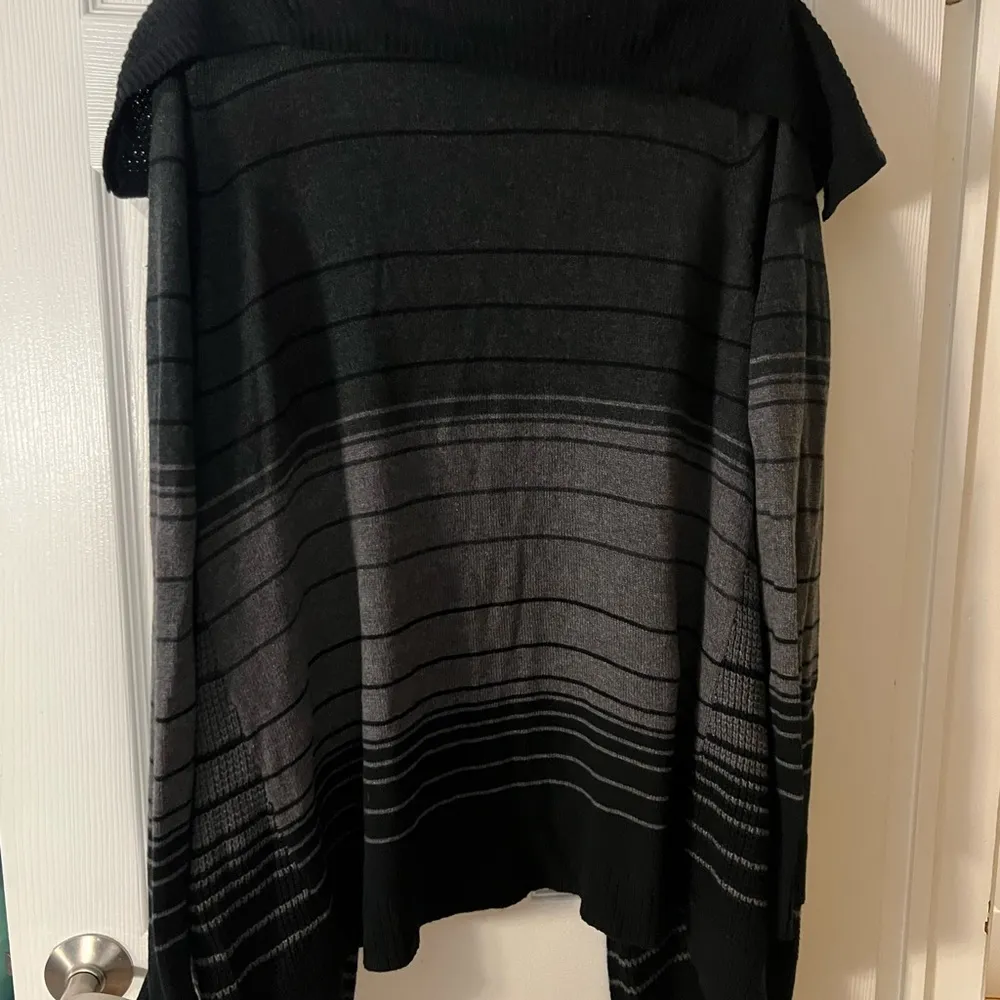XL sweater with tags from Kohl’s - Image 2