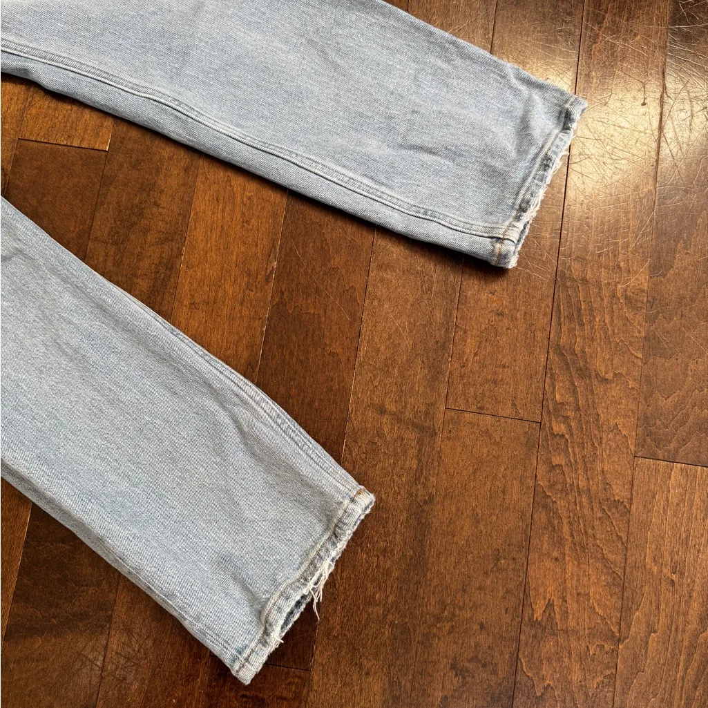 Abercrombie and fitch light wash high waisted straight leg ripped jeans US 25 - Image 8