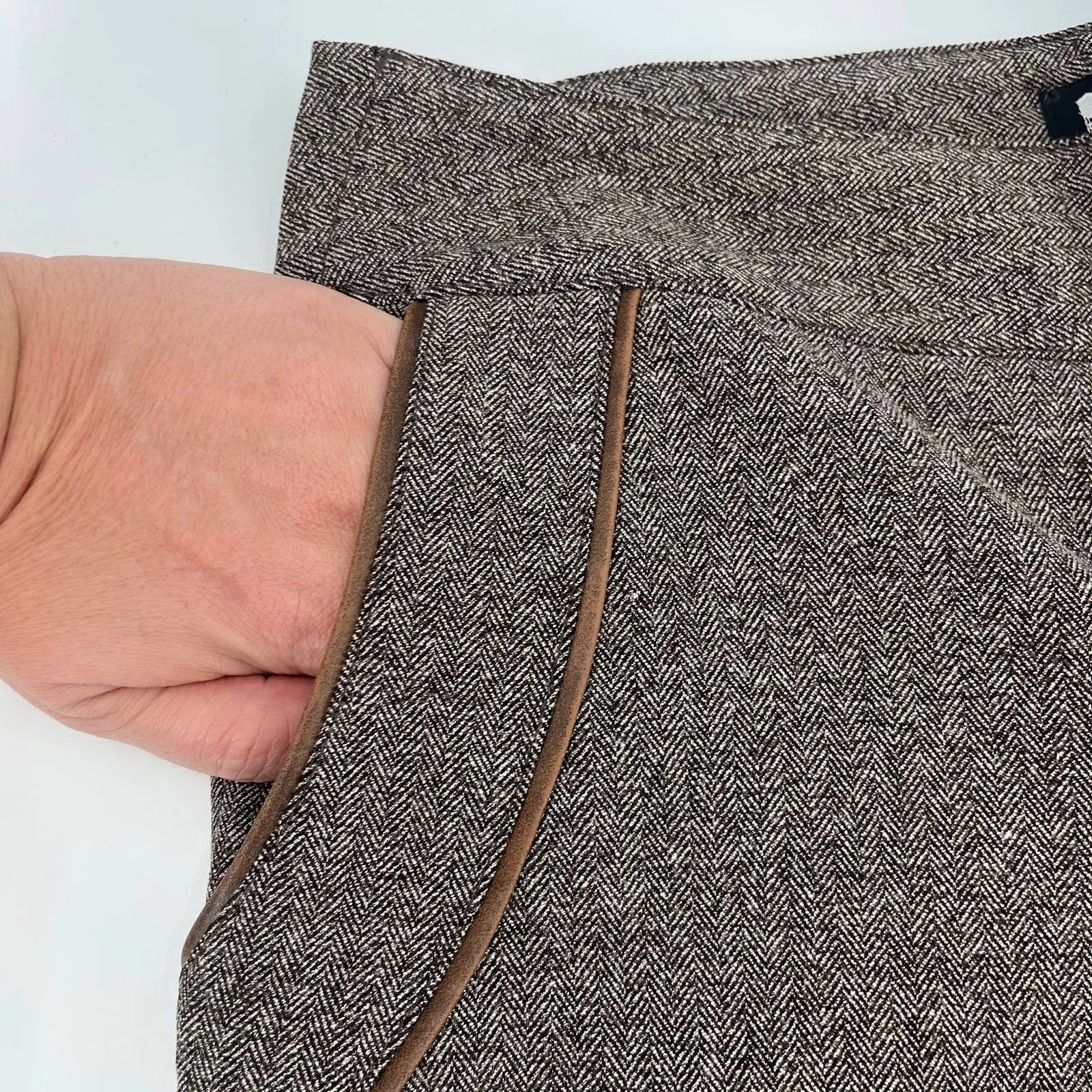 Brooklyn Industries Tweed Shorts Sz 4 Preppy Dark Academia Leather Herringbone Brown - Image 4