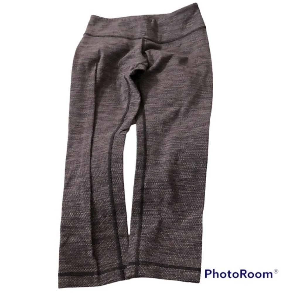 🔵 SALE 3/$25 LULULEMON ATHLETICA SPACE DYE WUNDER UNDER CROPPED CAPRI LEGGINGS 2 - Image 7