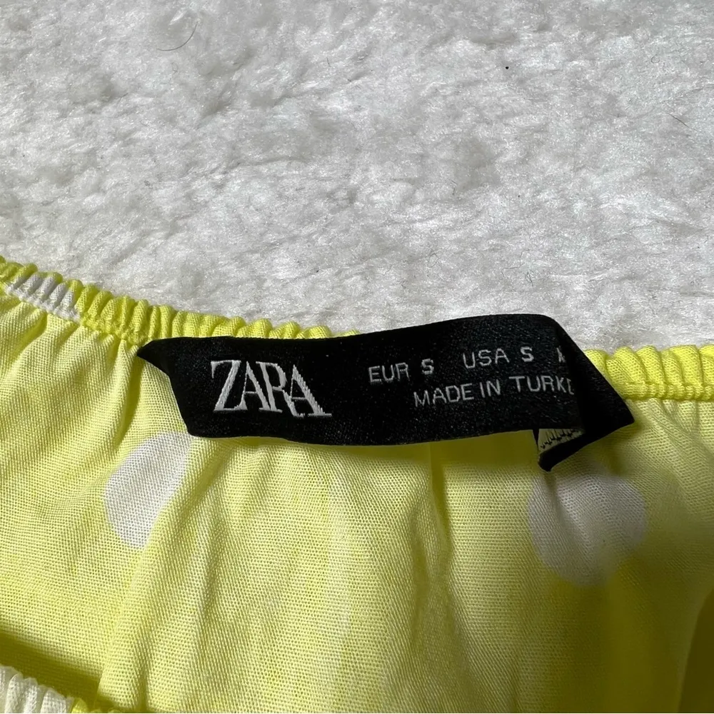 ZARA  Yellow Polka Dot Puff Sleeve Crop Top - Image 9