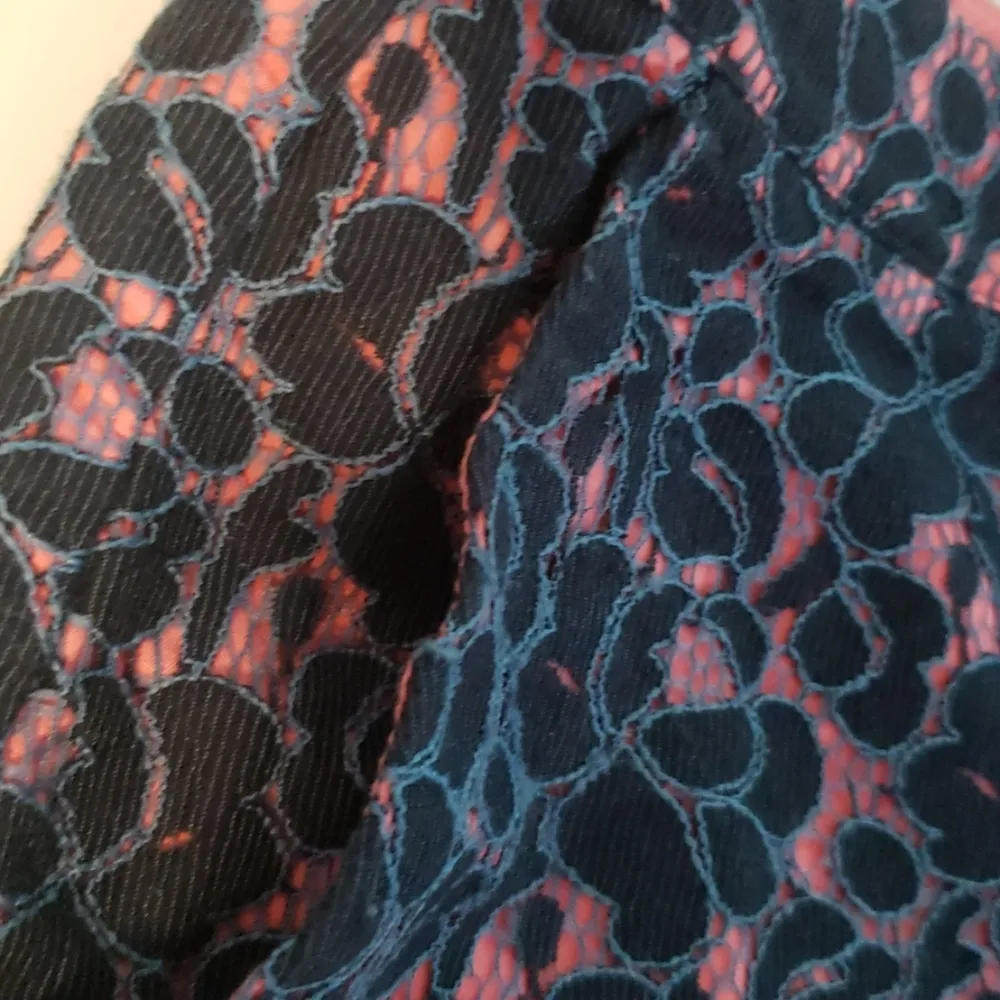 Juicy Couture navy & pink lace "Lolita " shorts Nwot - Image 3