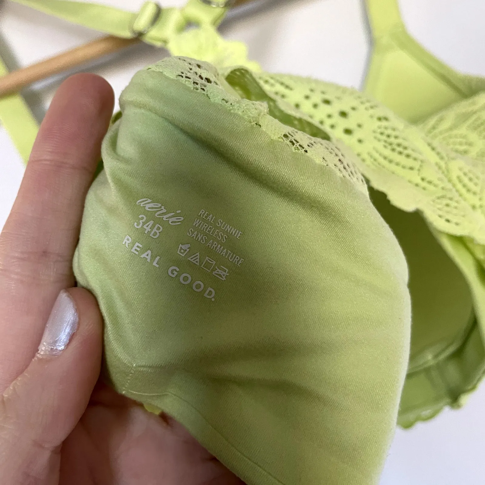 Aerie real sunnie wireless bra halter neck padded lace women's 34B neon green - Image 6