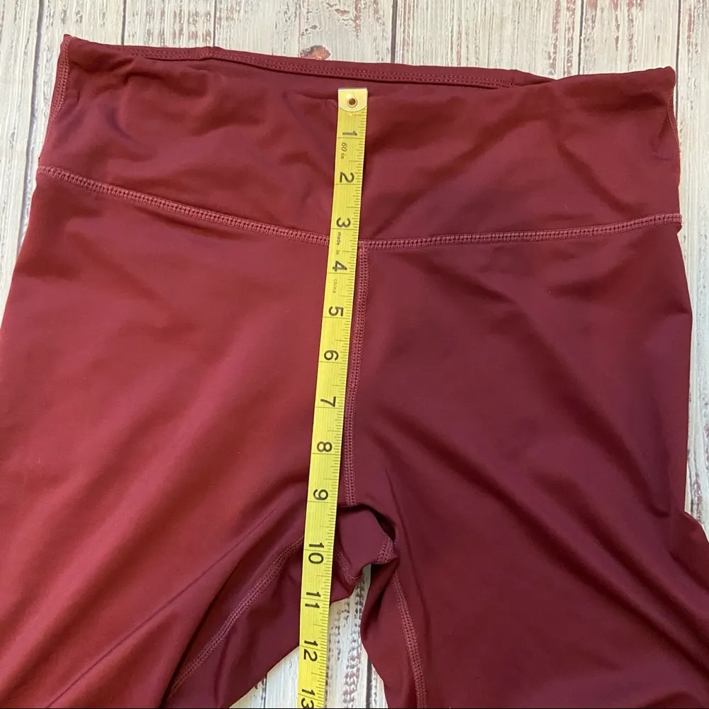 Fabletics Mid-Rise Reflective Powerlite 7/8 Leggings. Size Medium. EUC - Image 12