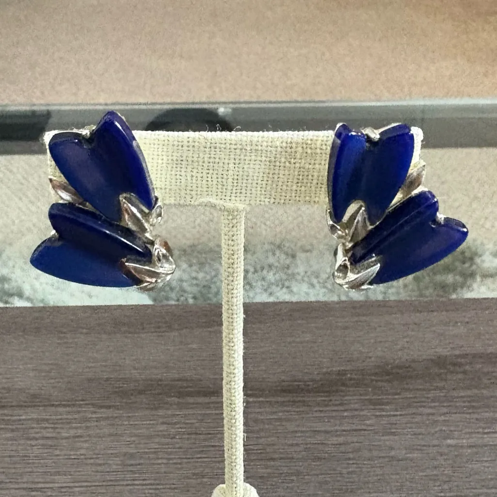 Lisner 1950's Vintage Blue and Silver Clip On Earrings Mid Century Modern - Image 2