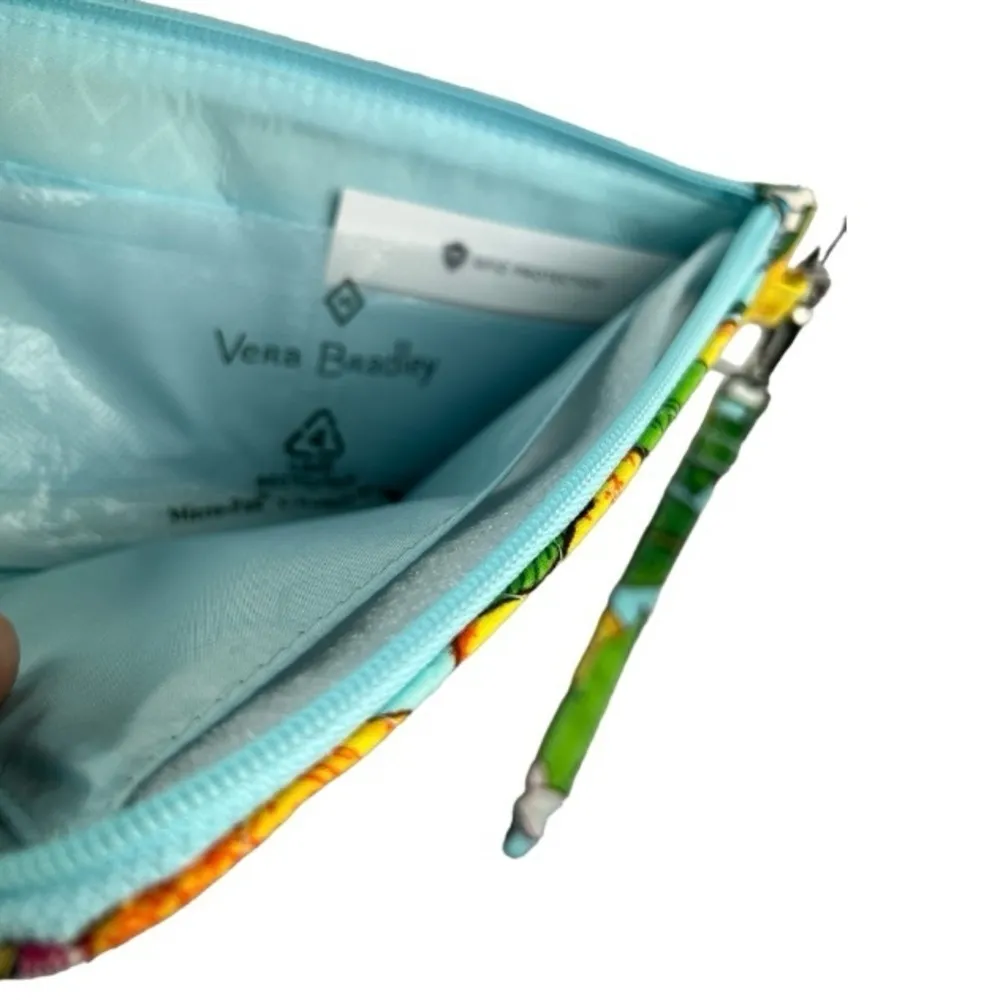 Vera Bradley Women's RFID Tech Wristlet Clear Touchscreen Back, One Size - Image 3