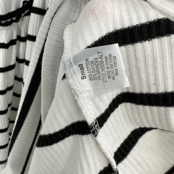 Altar'd State size Small white with‎ black stripes and black crochet accents - Image 4