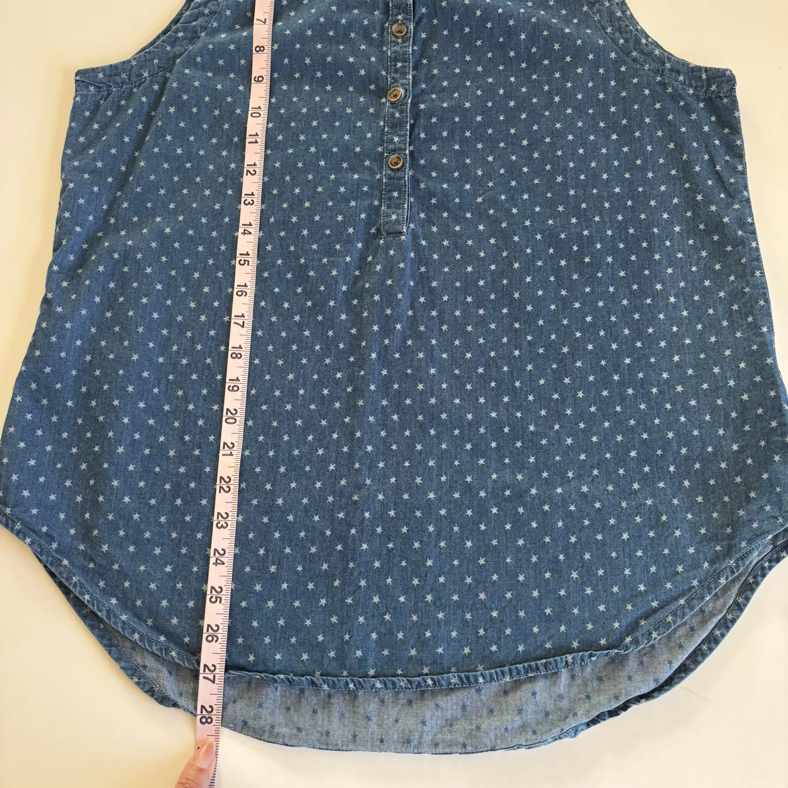 Liz Claiborne Blue Star Print Sleeveless Chambray Top Women’s Large Cotton - Image 5