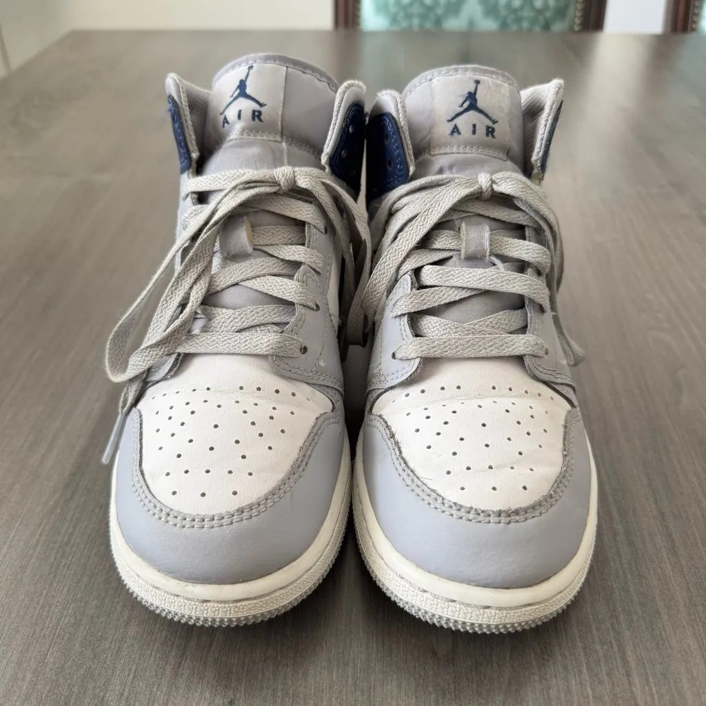 Nike Air Jordan  Mid blue gray white sneakers shoes size women 7 or Y5.5 - Image 3