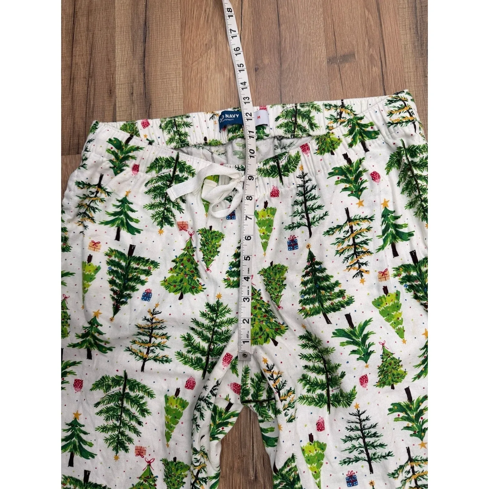 Old Navy Maternity Christmas Pajama Pants Tree Print Size M NWOT - Image 8